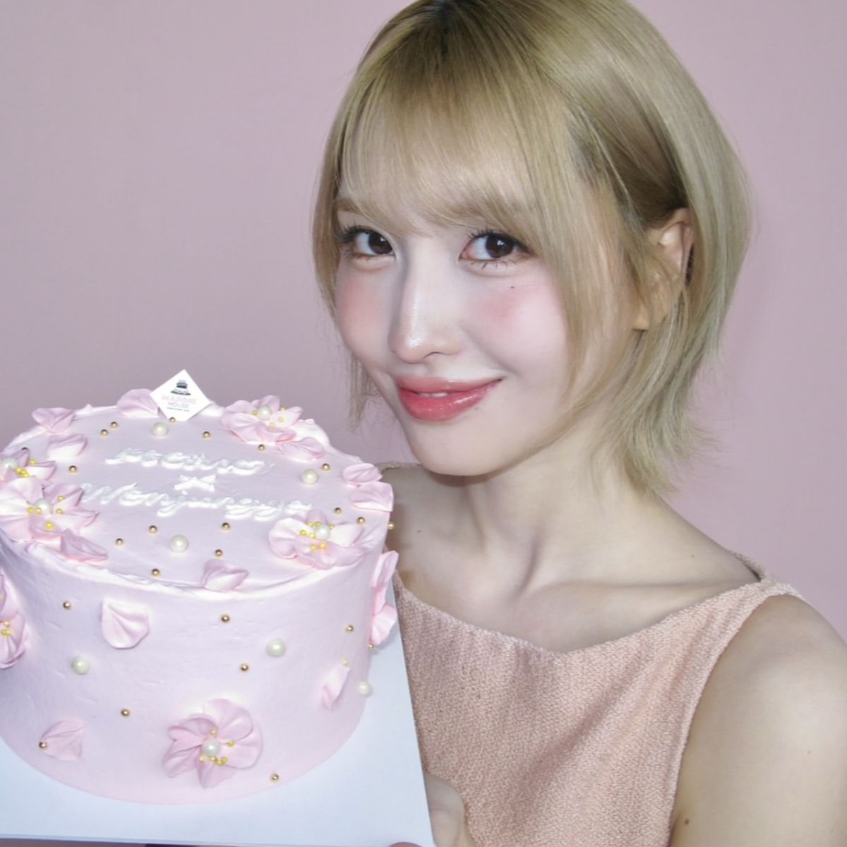 DROP THE TAGS FOR MOMO'S BIRTHDAY 🎂 

HAPPY MOMO DAY
#모모에게_어김없이_끌려들어 #Happy_PeachDay_MOMO