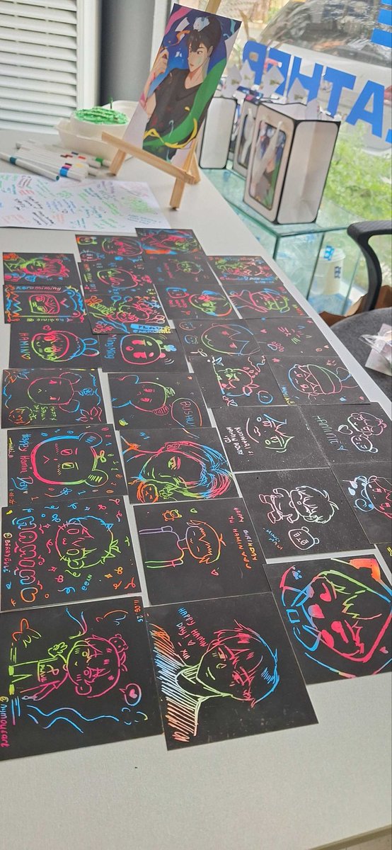 Also, Thank you in advance to <a href="/RaiRaiTan_/">Rai</a> ~ cos they will be bringing our artworks and greeting letter earlier from the event to Korea!

 They'll be dropping it at PLAVE's Asterum 433-10 Cafe ^^

Wishing you a safe flight and an enjoyable trip~ (^-^)/🖤💚

#HaminsAtelier