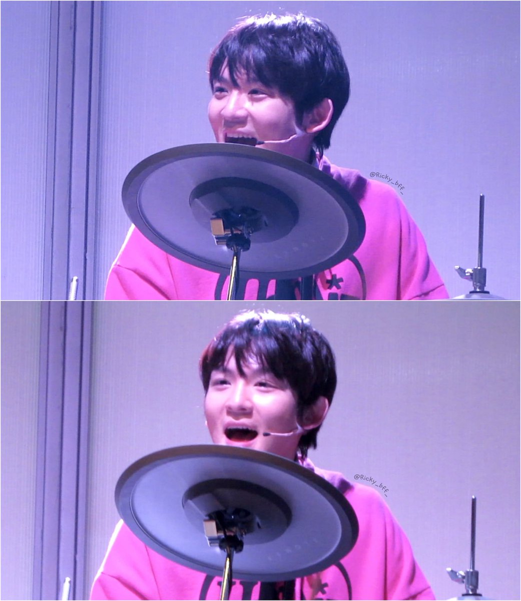 251108 뮤지컬 6시퇴근 남양주

맄은호 오랜만이야! 반가웠어  ⸝⸝>  ̫ <⸝⸝
다음주에는 맄해진으로 만나자 💕

#틴탑 #리키 #틴탑리키 #유창현 #6시퇴근 #맄은호 #고은호