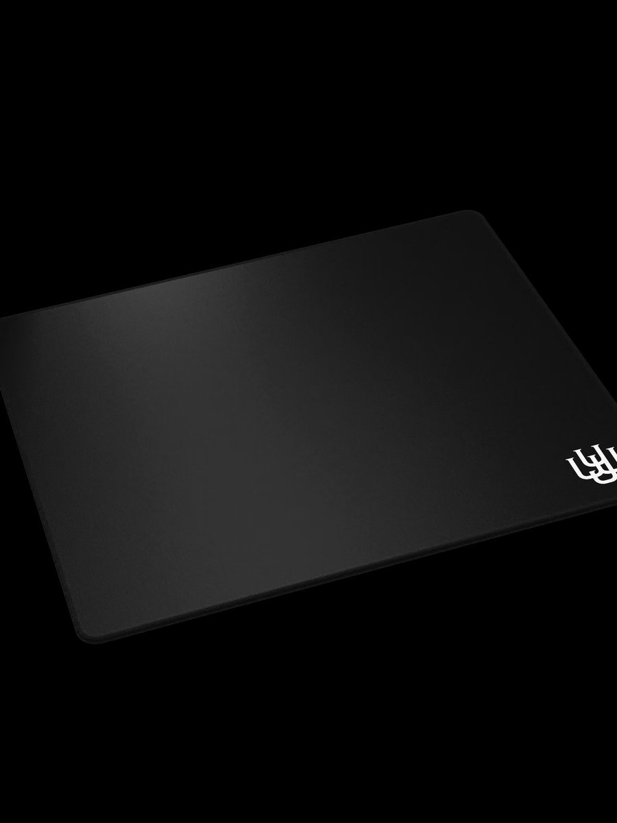 VOIDpad45's tweet photo. Nos presentamos somos VOIDpads 
una Después de meses de pruebas, nació Voidpads V45 ⚡
Superficie speed, precisión total y diseño hecho para competir.
No es solo un mousepad, es parte de tu aim.
💠 Bienvenido al vacío.
#Voidpads #V45 #SpeedSurface #GamingGear https://t.co/pdDXtG9haK