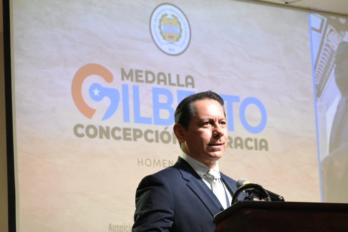 Agradezco profundamente al Colegio de Abogados y Abogadas de Puerto Rico por este reconocimiento que me honra más de lo que puedo expresar.

Recibo la Medalla Gilberto Concepción de Gracia con humildad, en nombre de todos los que luchan por la justicia, la libertad y la dignidad