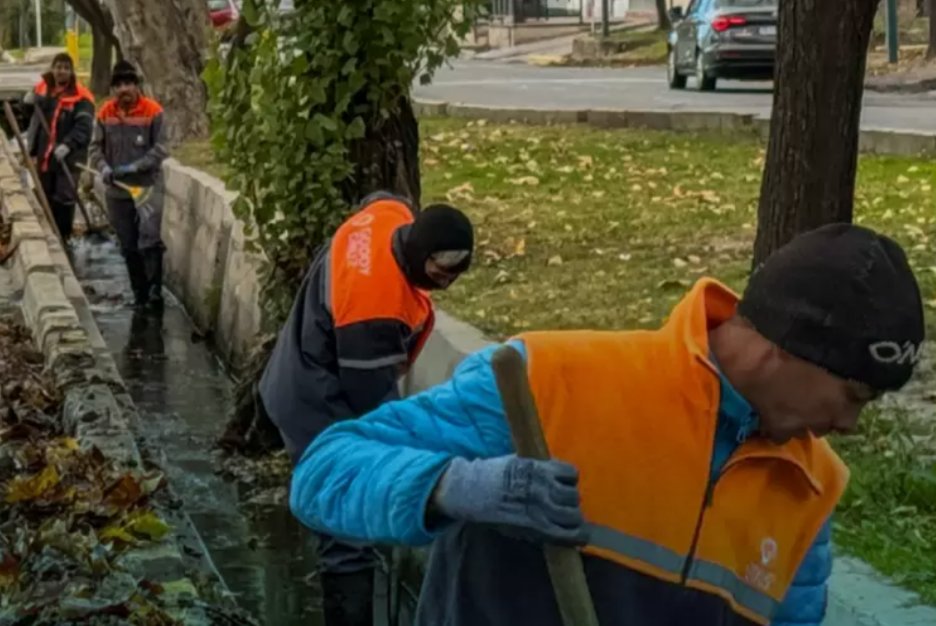 ArielFe07209357's tweet photo. A todos los empleados municipales, y especialmente a aquellos que hacen día a día un Godoy Cruz mejor para vivir, FELIZ DÍA !!!
#8DeNoviembre
#DiaDelEmpleadoMunicipal https://t.co/TxpD2ckNKW
