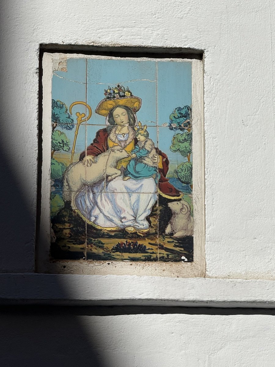 JuancriJurado's tweet photo. Pastora en la tierra,
Pastora en las aguas,
en cualquiera parte
tus ovejas salva.

Fray Isidoro de Sevilla, c. 1735.

#275FrayIsidoro https://t.co/WPBF9fxuYP