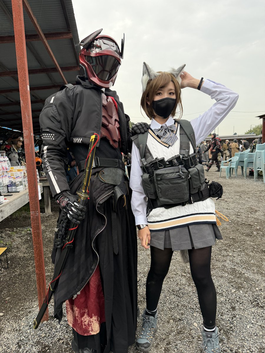 ARMOR祭の思い出③
ディーバさん(<a href="/S_M_UNOWEN/">ディーバスフィール・デスカッター⛺️</a>)と✨
Xでずっと拝見していた推しに出会えて喜びがエグかった
えいさんのブースで「え、ディーバさんてあの！？」って動揺しながらもしばらくお話できて嬉しかった
ありがとうございました😭🙏