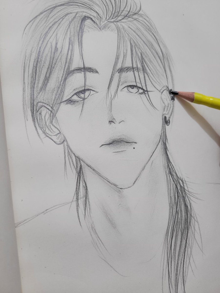 Athansiaobelia's tweet image. Sketching my oc xenos cause I was bored part 6 (again) 
#art #artmoots  #originalcharacters #sketches #sketch #drawingart #drawing