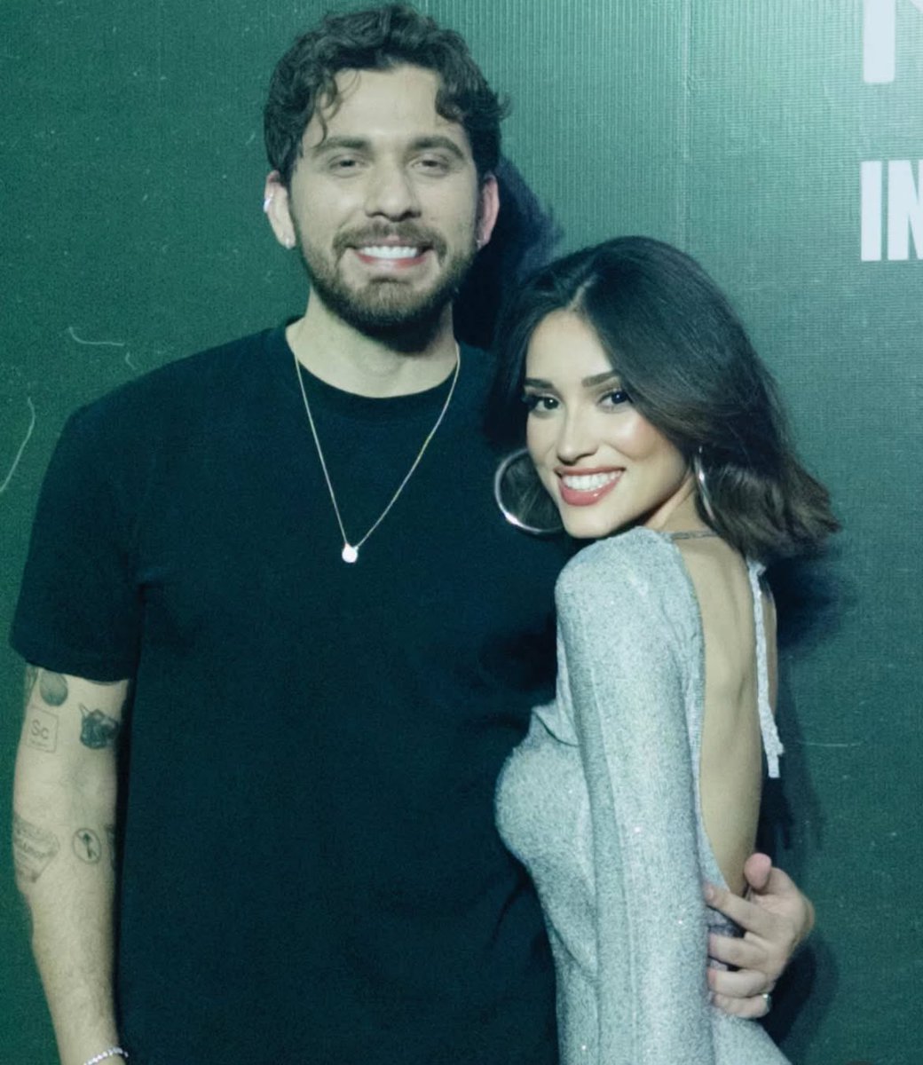 Vinculosmioto_'s tweet photo. Totalmente rendida a beleza desses dois 
#Dindy chega logo dezembroooo https://t.co/8W1iRjzbos