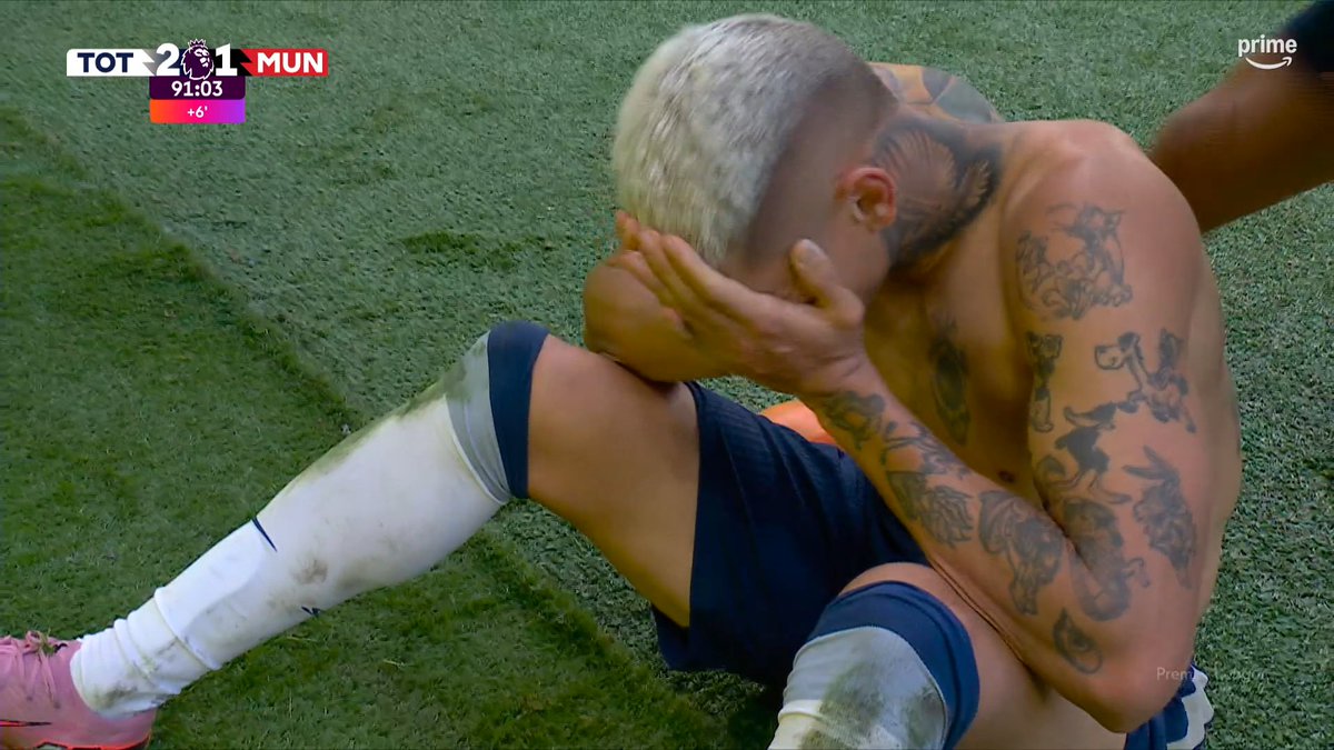 thescreenlad's tweet image. RICHARLISON THOUGHT HE HAD WON THE GAME HERE, BUT NOTHING COULD BE FURTHER FROM THE TRUTH! MATTHIJS DE LIGT WAS THERE TO RUIN HIS PARTY.