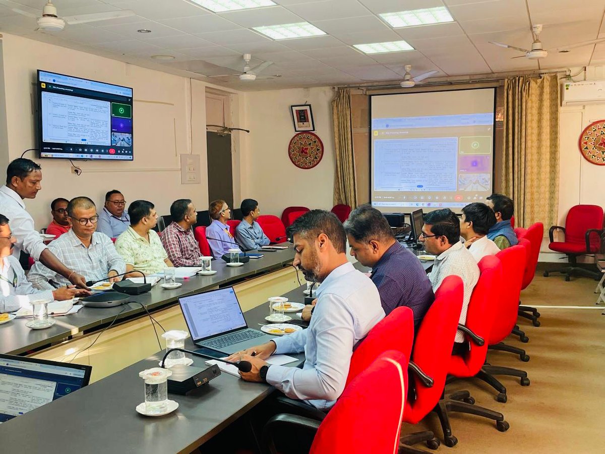 AVFCCL_ASSAM's tweet image. Advancing with vision, collaboration, and commitment to excellence.

#AVFCCL #HURL #BVFCL #Leadership #Teamwork #FertilizerIndustry #ProgressInAction #SustainableGrowth #TransformingAssam