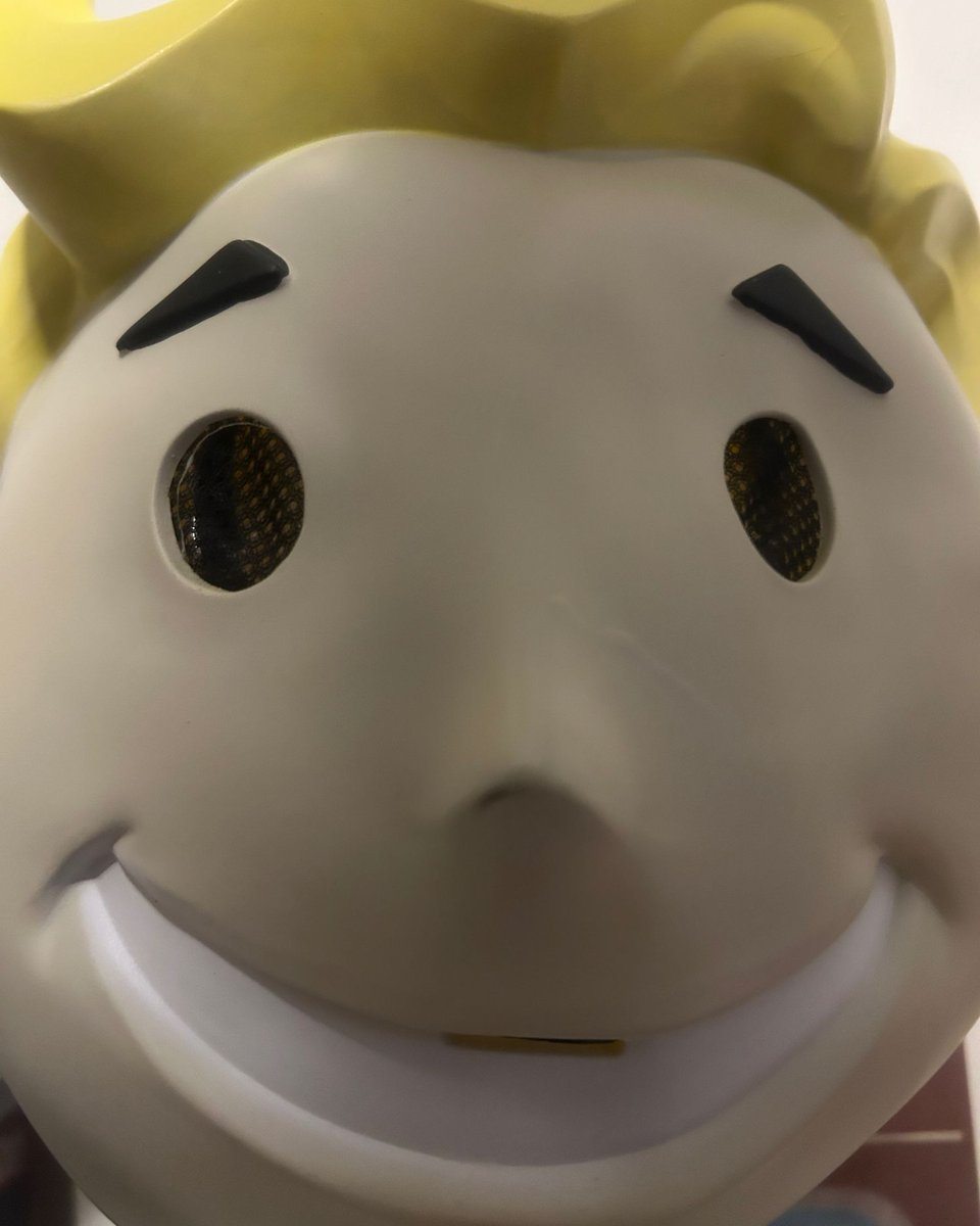 My Vault Boy mask came in from <a href="/TrickorTreat831/">TrickorTreat Studios</a>! I may have an idea to wear this for Monday’s livestream of Fallout 4’s Anniversary Edition. Stay Tooned!

#Fallout4 #Fallout #Fallout4AnniversaryEdition #Twitch <a href="/Fallout/">Fallout</a>
