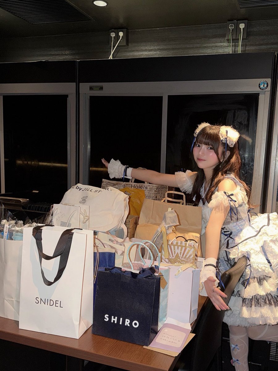 aquamarin__'s tweet image. #姫野ひなの生誕祭2025 ありがとうございました🥹💗

中止になるかもしれなかった今日。
たくさんの人に支えられて、応援してくれるみんながかけつけてくれたから迎えることができました。

本当にありがとう。…