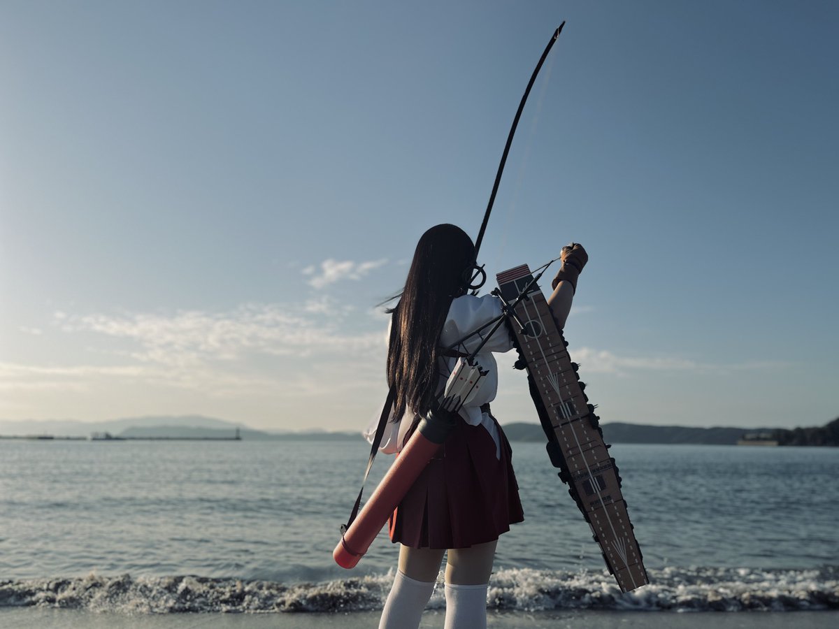 今日の速報！
加賀さんに撮ってもらった赤城さん。
頑張って艤装作って良かった🌅