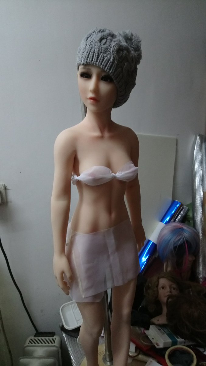 DDdioxine tweet media