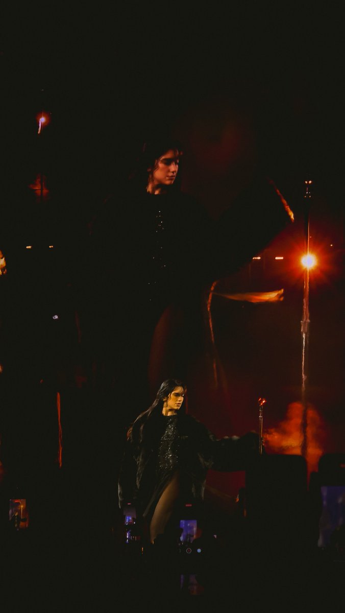 MAMÁ VI EL CULO DE DUA LIPA EN VIVO y 5 personas indicaron que le gusta tu post