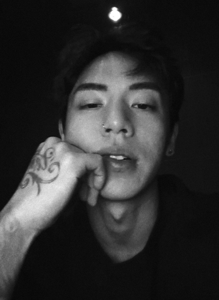 yubaromss's tweet photo. Who's still awake? https://t.co/ntBnzROvmu
