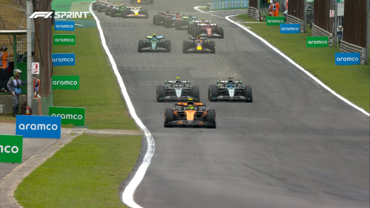 LAP 9/24 

WE ARE RACING AGAIN IN #F1SPRINT! 

Norris keeps the lead as Antonelli and Russell scrap for P2 

#F1 #BrazilGP