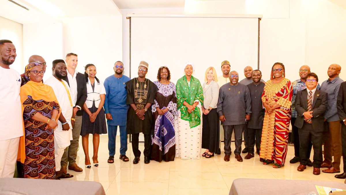 FirstLadyBio's tweet image. On behalf of my children, I joined the youth sector at a high-level networking event on youth development and cooperation held at the Country Lodge in Freetown. 

The theme, &quot;Harnessing Youth Potential for National Development through Strategic Partnerships,&quot; resonates deeply…