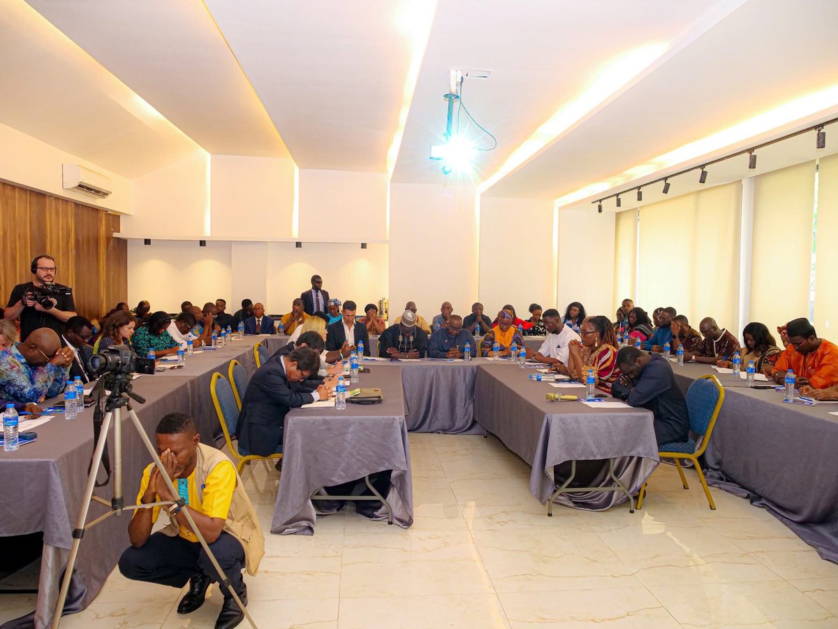 FirstLadyBio's tweet image. On behalf of my children, I joined the youth sector at a high-level networking event on youth development and cooperation held at the Country Lodge in Freetown. 

The theme, &quot;Harnessing Youth Potential for National Development through Strategic Partnerships,&quot; resonates deeply…