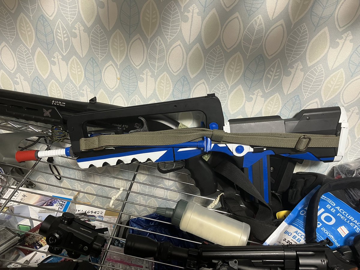 FAMAS_lover556's tweet photo. @negikinoko0326 ご名答！

（ちなみにスリング（実物）も完備しています！） https://t.co/SbcZcmY34g