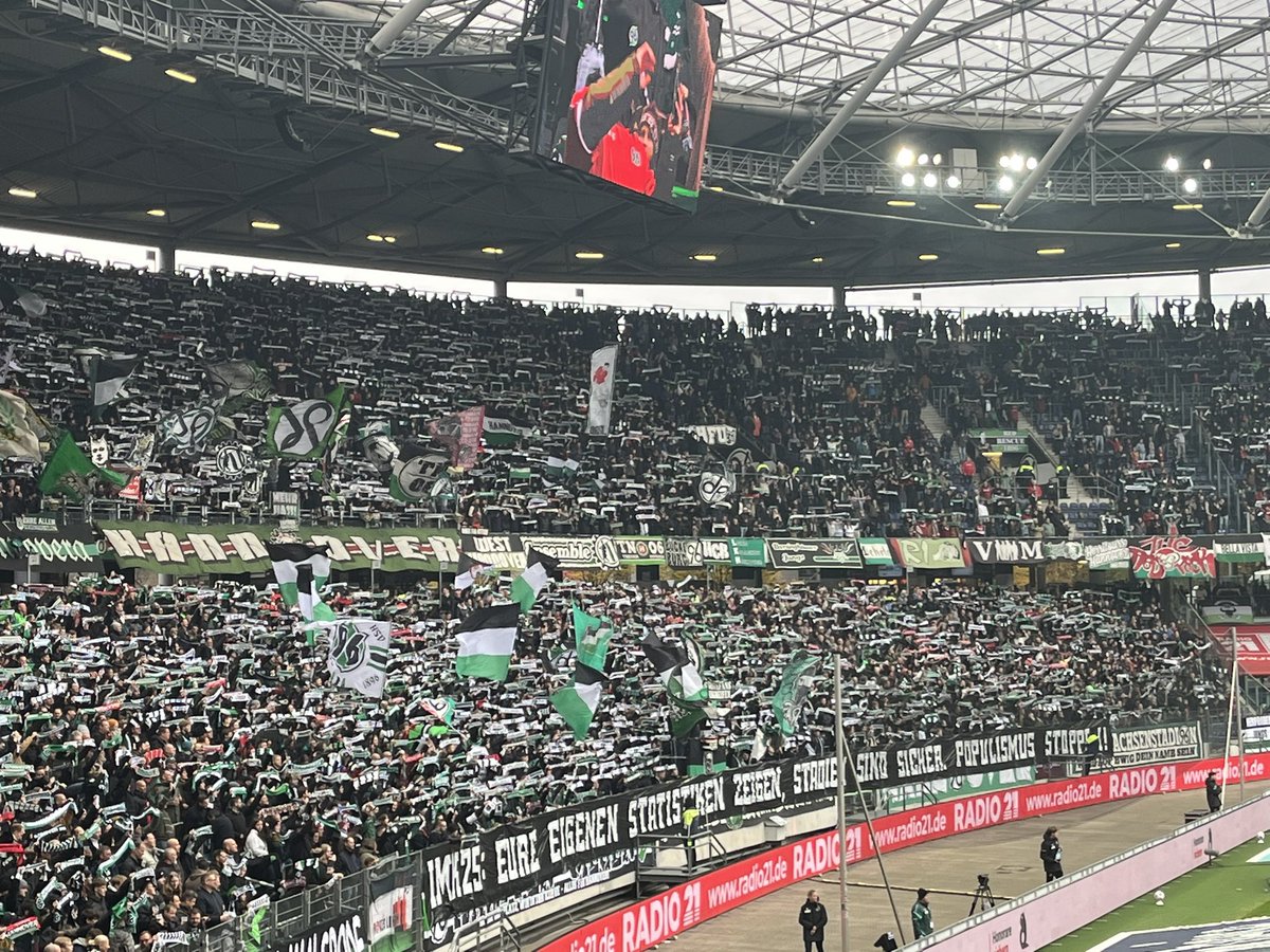 Toby Jones tweet media