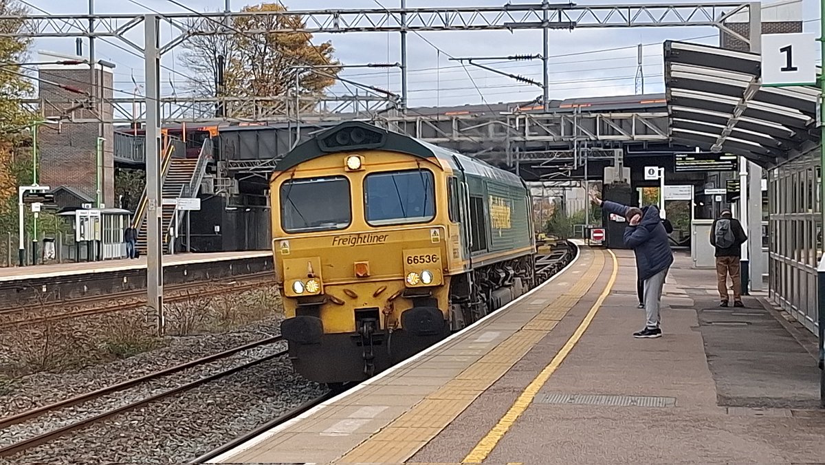66432 and 66536 thrash through Lichfield Trent Valley as they work 4S44 and 4M65 to Crewe Basford Hall and Coatbridge