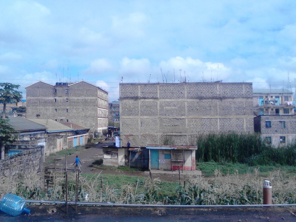 Mbwesaa's tweet image. &quot;Affordable housing is concentration camps&quot;
Meanwhile many Kenyans sell their &quot;land &amp;amp; freedom&quot; to move to such crapholes for opportunities.
Parts of Kenya have land disputes between Siblings forcing folks to urbanize but &quot;Muh Bill Gates&quot; want to steal your 0.25 acres in Kisii.