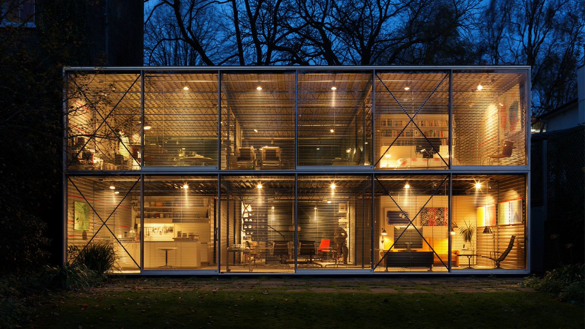 Speedmaster72's tweet photo. #100x100MasterHouses
Hopkins House (Hampstead, Londres. 1976), casa-estudio que Michael y Patty Hopkins diseñaron para ellos.

La estructura fue diseñada por Anthony Hunt, ingeniero de la fábrica Reliance Controls (última obra del Team 4) y el Sainsbury Centre de Norman Foster. https://t.co/jEamFvKdxA