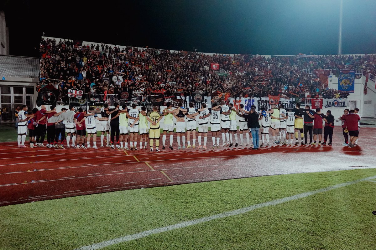 Persija_Jkt's tweet image. Terima kasih dan sampai jumpa lagi, Malang! ❤️💙

#PersijaDay #BRISuperLeague #Persija