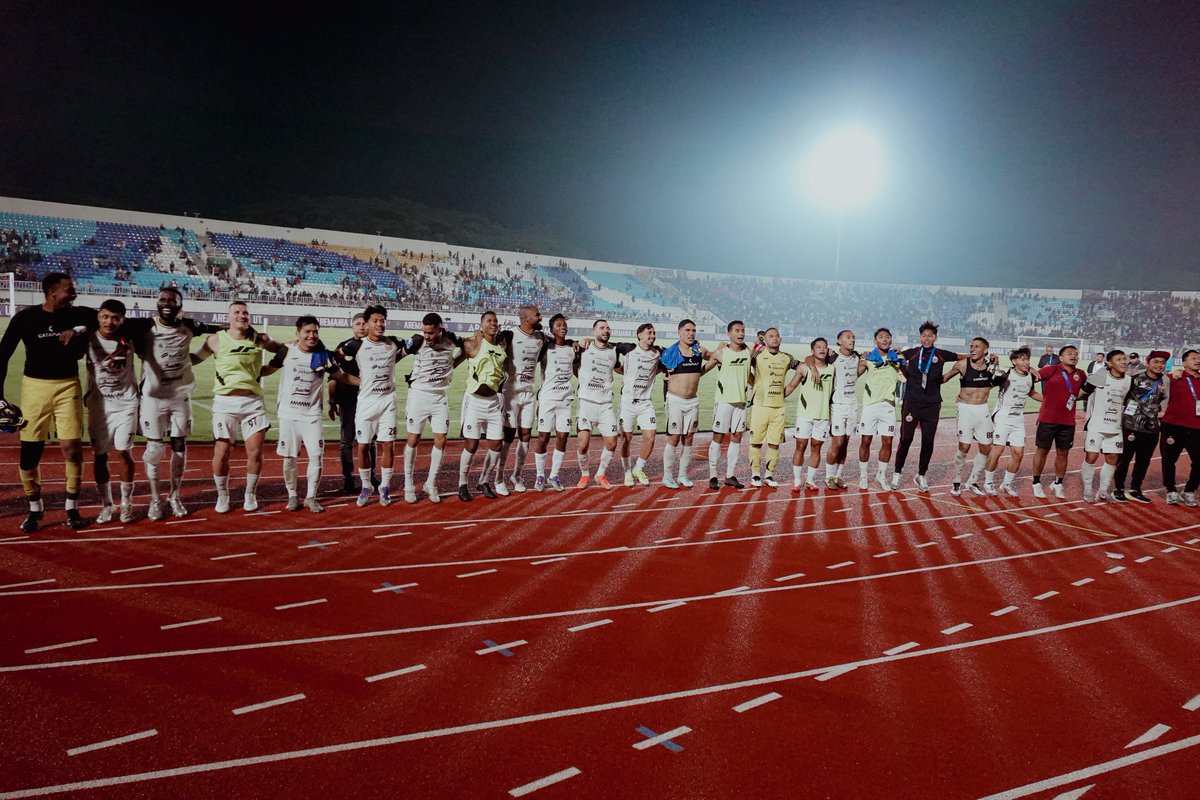 Persija_Jkt's tweet image. Terima kasih dan sampai jumpa lagi, Malang! ❤️💙

#PersijaDay #BRISuperLeague #Persija