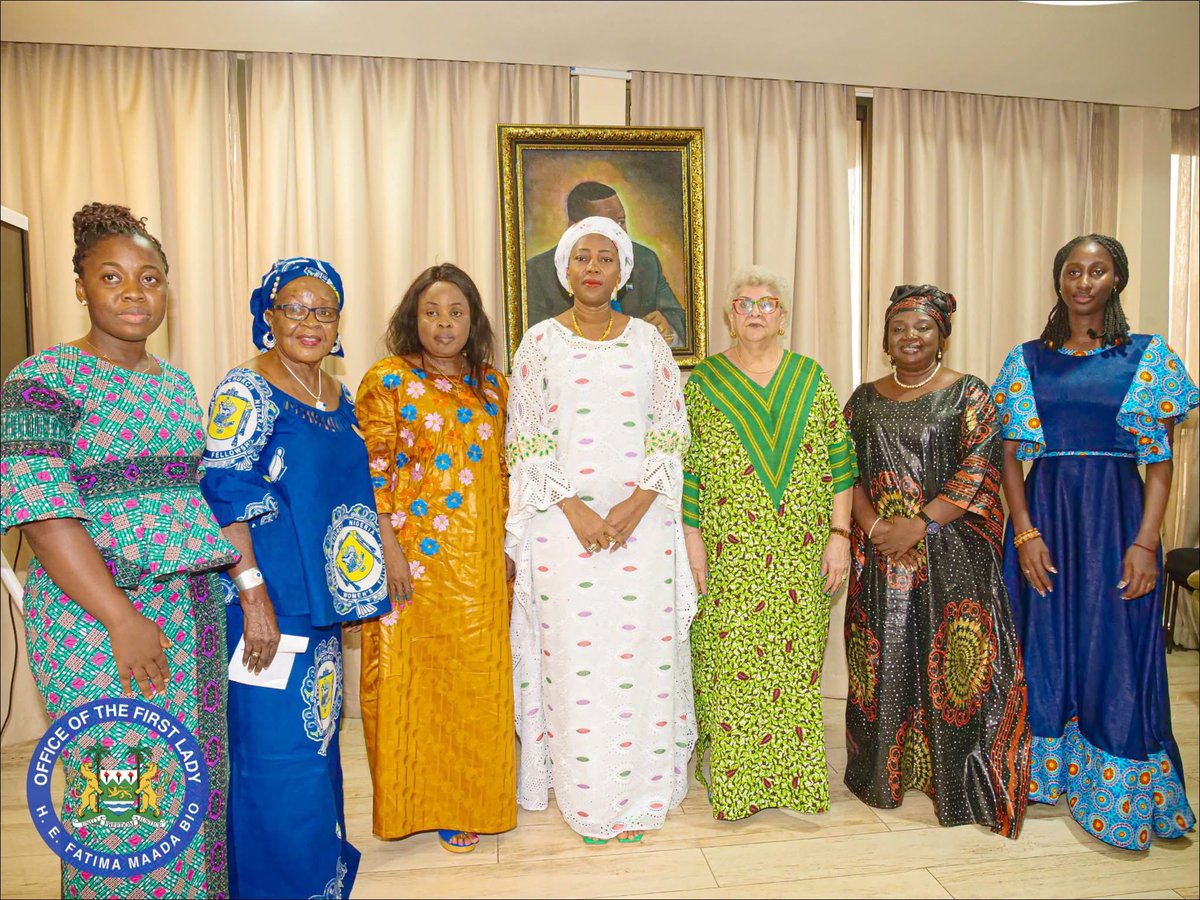 FirstLadyBio's tweet image. It was a great honor to welcome the Women’s Forum Network to my office. The group formally introduced their newly appointed board members, and I was truly pleased to meet such a dedicated and inspiring team of women. With over 35 years of service, the Forum stands as one of…