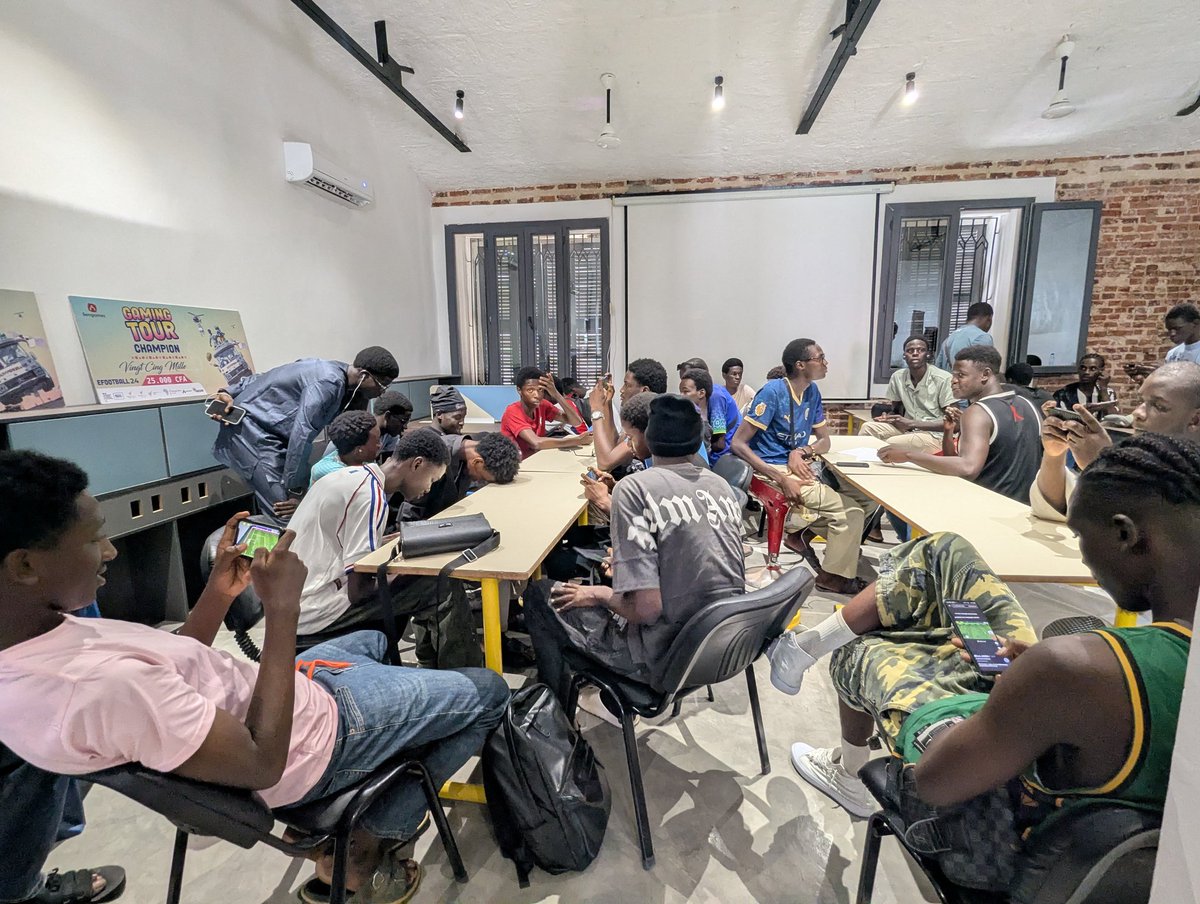 Teranga Digital Games à Saint Louis avec <a href="/IFSenegal_SL/">Institut français du Sénégal à Saint-Louis</a> 🥳🥳🥳
Un plaisir de voir autant de monde mobilisé pour une journée de sport intense