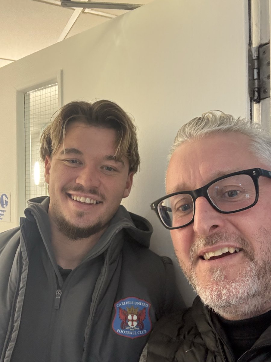 Amazing who you bump into in your hotel before a <a href="/officialcufc/">Carlisle United</a> game. Thanks for stopping for a photo Chris. Hope you and the lads get the 3 points today #COYB