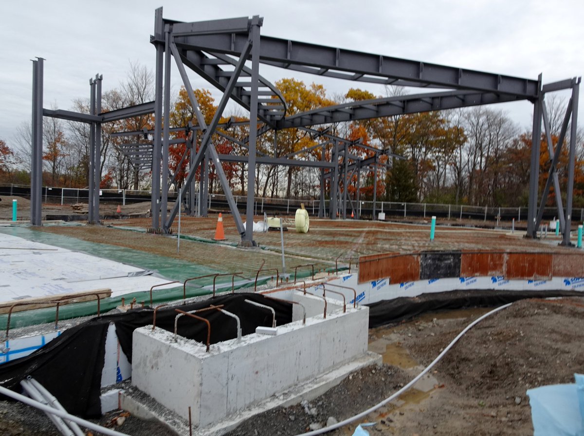 RNUP_NOW's tweet photo. RNUP Visitor Educational and Community Centre including washroom, cafeteria, entrance and supports for giant triangular support for skylight.  #Scarboroughmirror #RougeNUP @RNUP_NOW @RougePark @Rouge_Valley_CC #ScarbTO https://t.co/RLxBIe62Eo