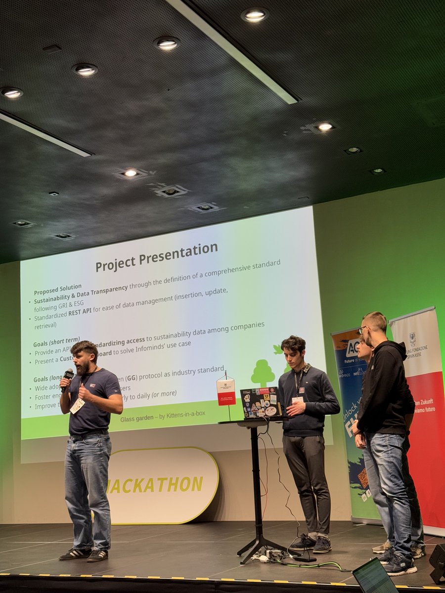 NOI Hackathon tweet media