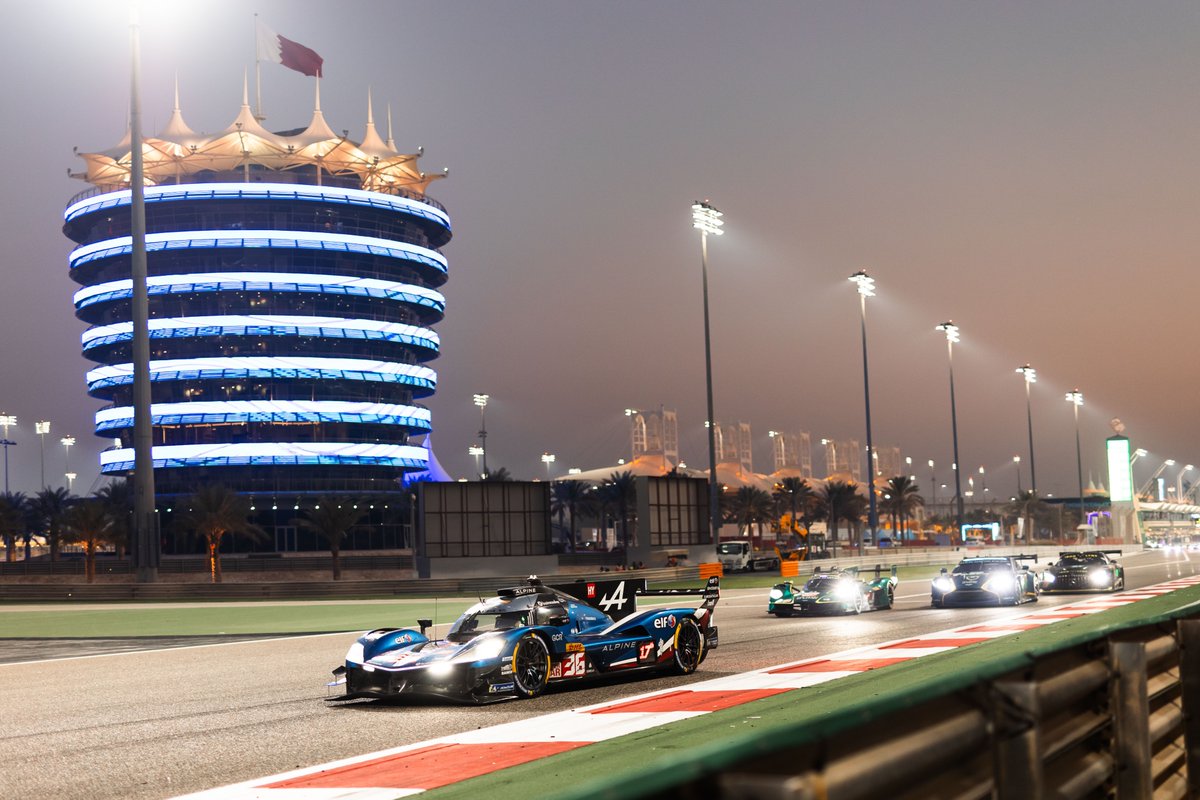 SignatechAlpine's tweet image. Halfway in: #35 P12, #36 P13. Chasing back through the Bahrain night. 🌇✨