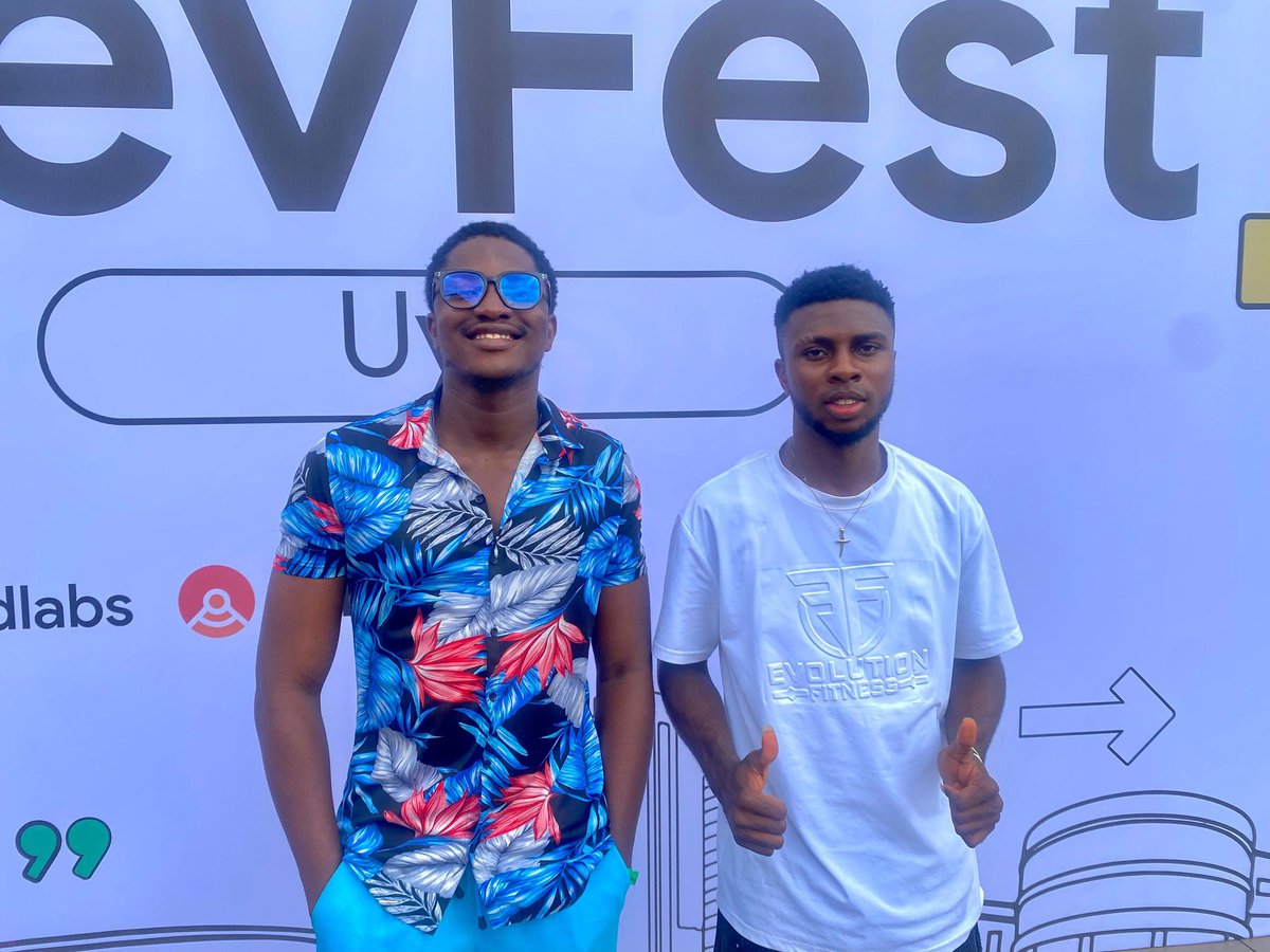 mike_conqueror1's tweet image. Today was awesome. Linked up with a couple of my cracked dev friends and web3 whales at @gdg_uyo 

Insights gained. New networks built. And the highlight of my day was meeting @Forbe500 a beautiful @UseBreadAfrica user and active @SuperteamNG Uyo member. 😌