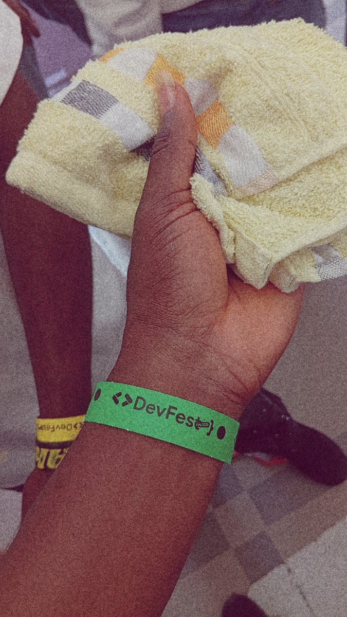 mike_conqueror1's tweet image. Today was awesome. Linked up with a couple of my cracked dev friends and web3 whales at @gdg_uyo 

Insights gained. New networks built. And the highlight of my day was meeting @Forbe500 a beautiful @UseBreadAfrica user and active @SuperteamNG Uyo member. 😌