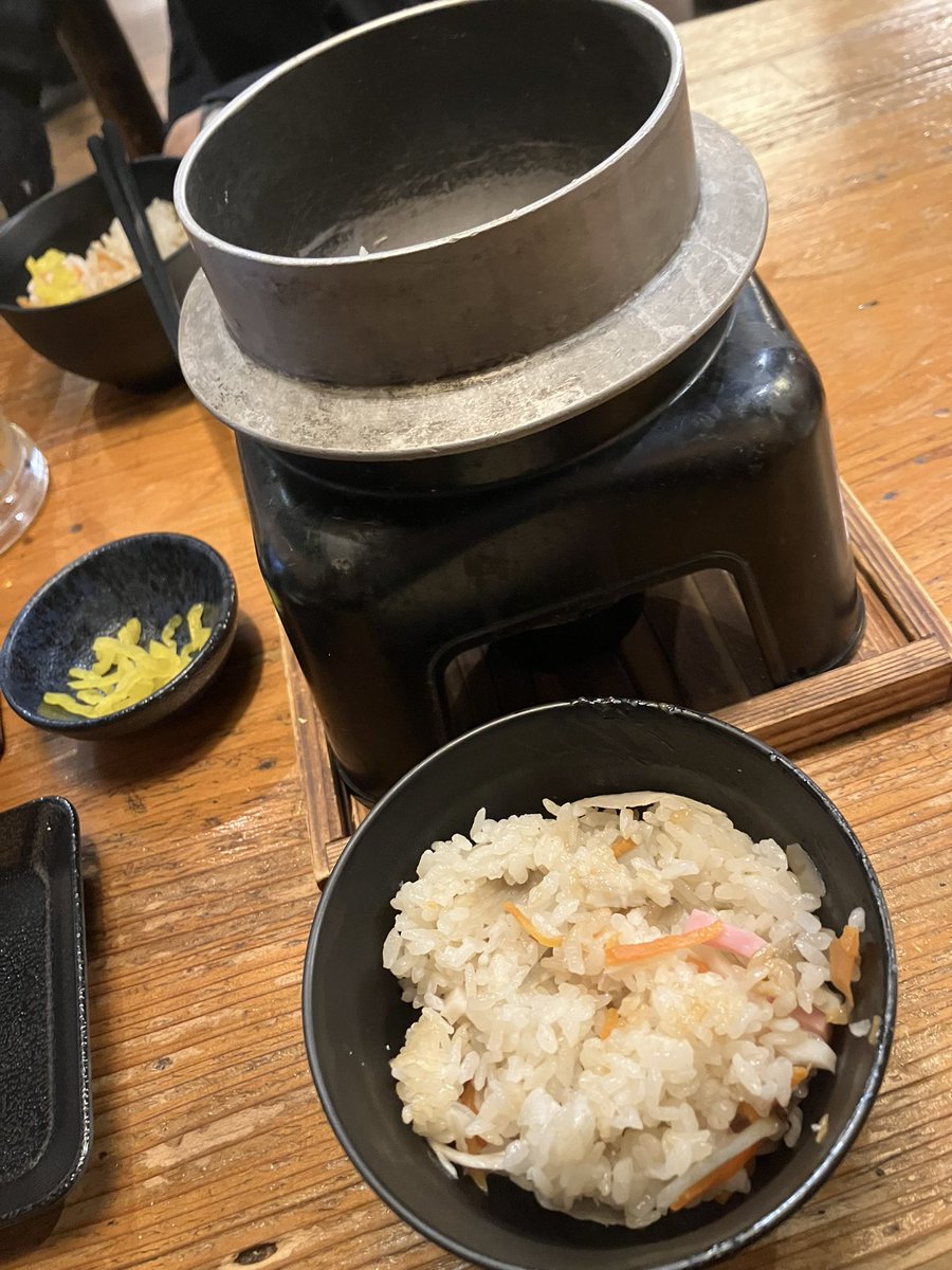 kinnmonn3's tweet photo. やっぱり釜飯やよね〜
でも、、今回味薄かった…… https://t.co/2SgWVefWxv