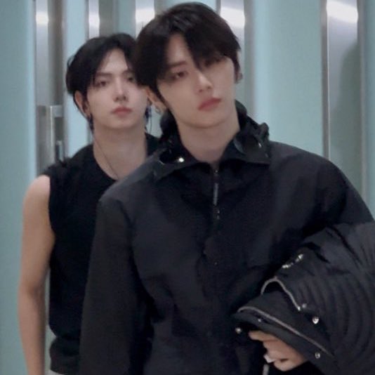 allmabadesire's tweet image. behind every gay person is a gayer, more evil gay person