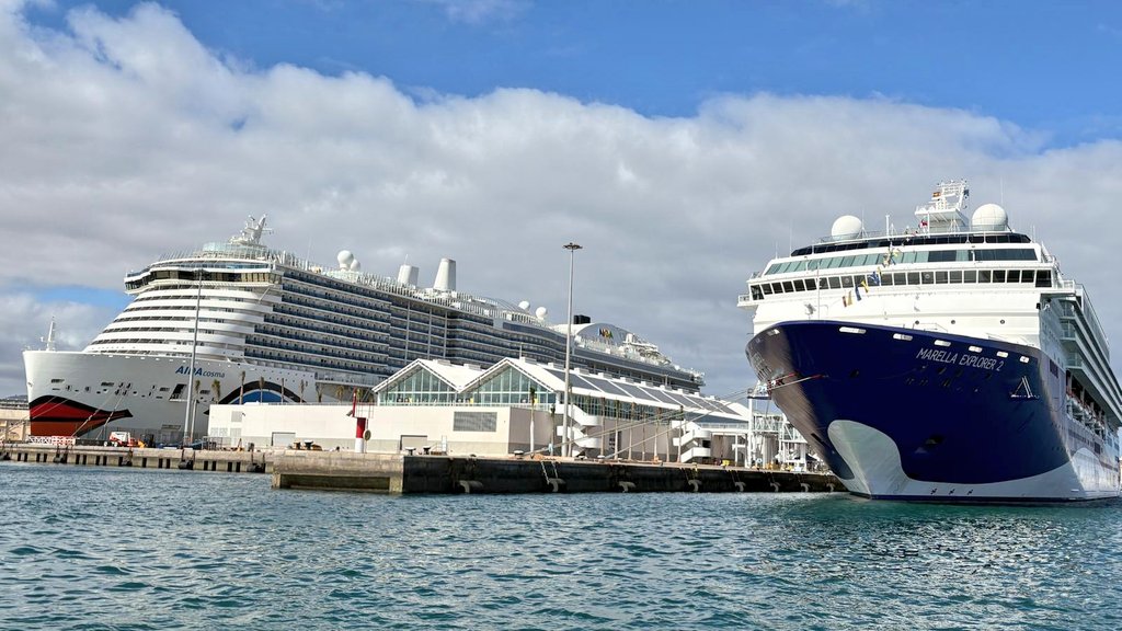 PoliciaAPLP's tweet image. El #ServicioMarítimo de @PoliciaAPLP controla la seguridad y las operaciones de nuestro puerto desde la lámina de agua 🛥

#PolicíaPortuaria 💙