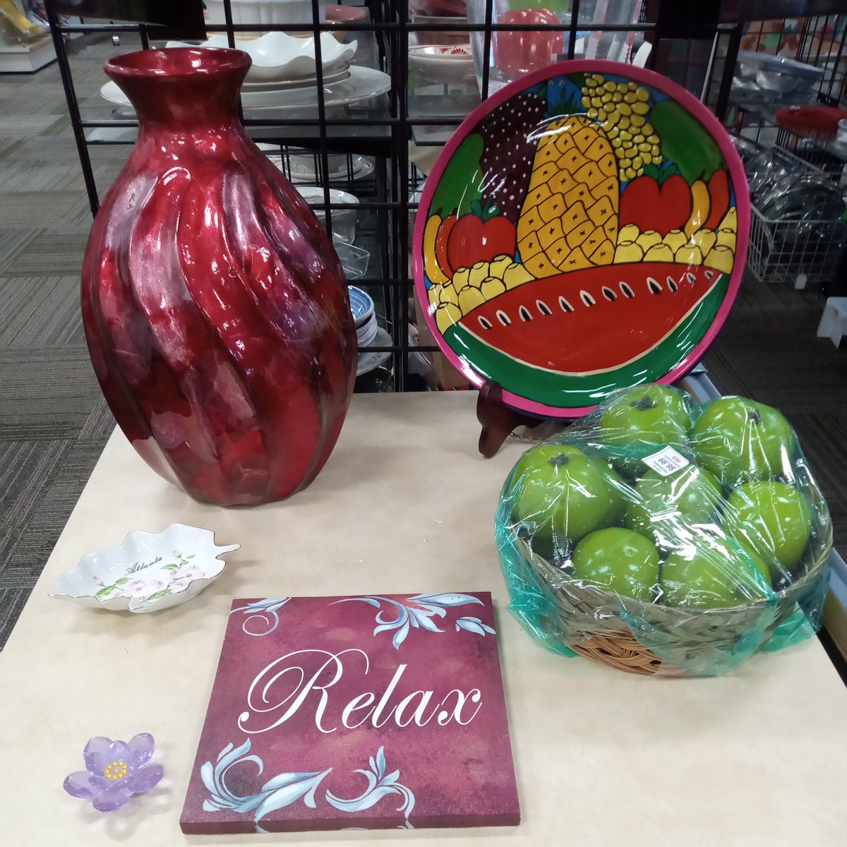 LT_Thrift's tweet image. LAST DAY of the Life&apos;s Treasures 50% off STORE WIDE SALE today at ALL locations! Save an HALF OFF on everything in the store. 11/8

𝑃ℎ𝑜𝑡𝑜𝑠 𝑎𝑟𝑒 𝑓𝑟𝑜𝑚 𝑜𝑢𝑟 𝐶𝑎𝑟𝑟𝑜𝑙𝑙𝑤𝑜𝑜𝑑 𝑠𝑡𝑜𝑟𝑒.   #thrift #thriftingcommunity #hospicethrift