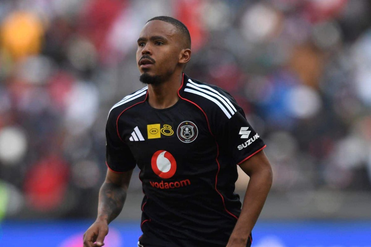 Pearl_Khumalo_'s tweet photo. Nah I understand why Orlando Pirates are selling out stadiums week in week out, Appollis brother??? 😭😭😔🔥🔥🔥 🔥
Player of the Season leya🤞
#carlingcup https://t.co/sjizXxy818