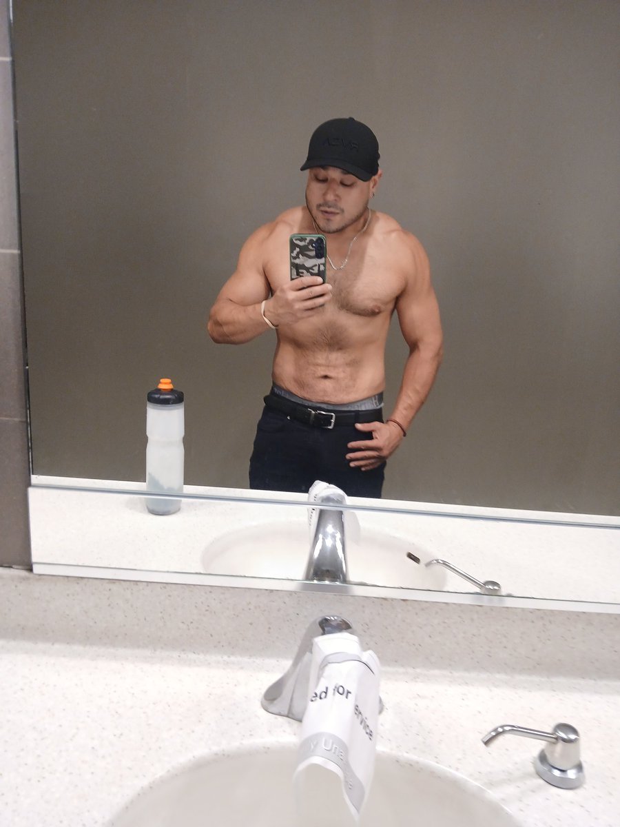 Dj_Abstract_92's tweet photo. Hard work paying off https://t.co/SZ3qDawDTU