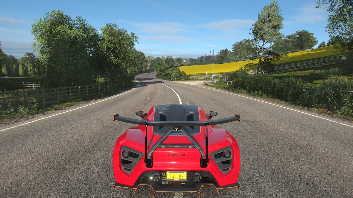 harrystark96's tweet image. Some #ForzaHorizon4 goodness on this chilly November Saturday. It’s my favourite racing game over the last 10 years. I do hope #ForzaHorizon6 is more like this entry than 5.🙂 #Xbox #XboxShare