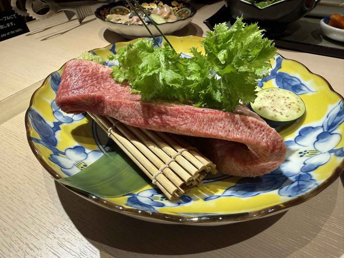 goa528goa's tweet photo. #牛刺しと焼肉仔虎クリスロード店

焼肉の概念が覆るような味と素晴らしいホスピタリティ

芸能人がこぞって通う都内の焼肉店に行く機会が多いですが、サイドメニューを含め全てにおいてパーフェクトでした。

開店と同時に10組ほどの待ちでしたので予約必須です。 https://t.co/A9LuKNkz5m
