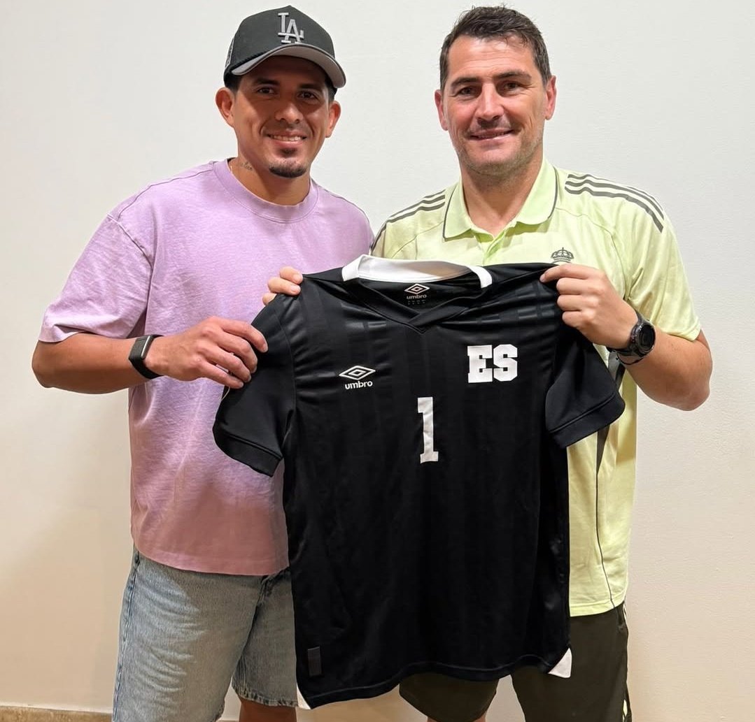 Mario González tuvo una reunión muy especial con el legendario arquero Iker Casillas

Te contamos un poco más:
masconazo.com/sports/2025/11…