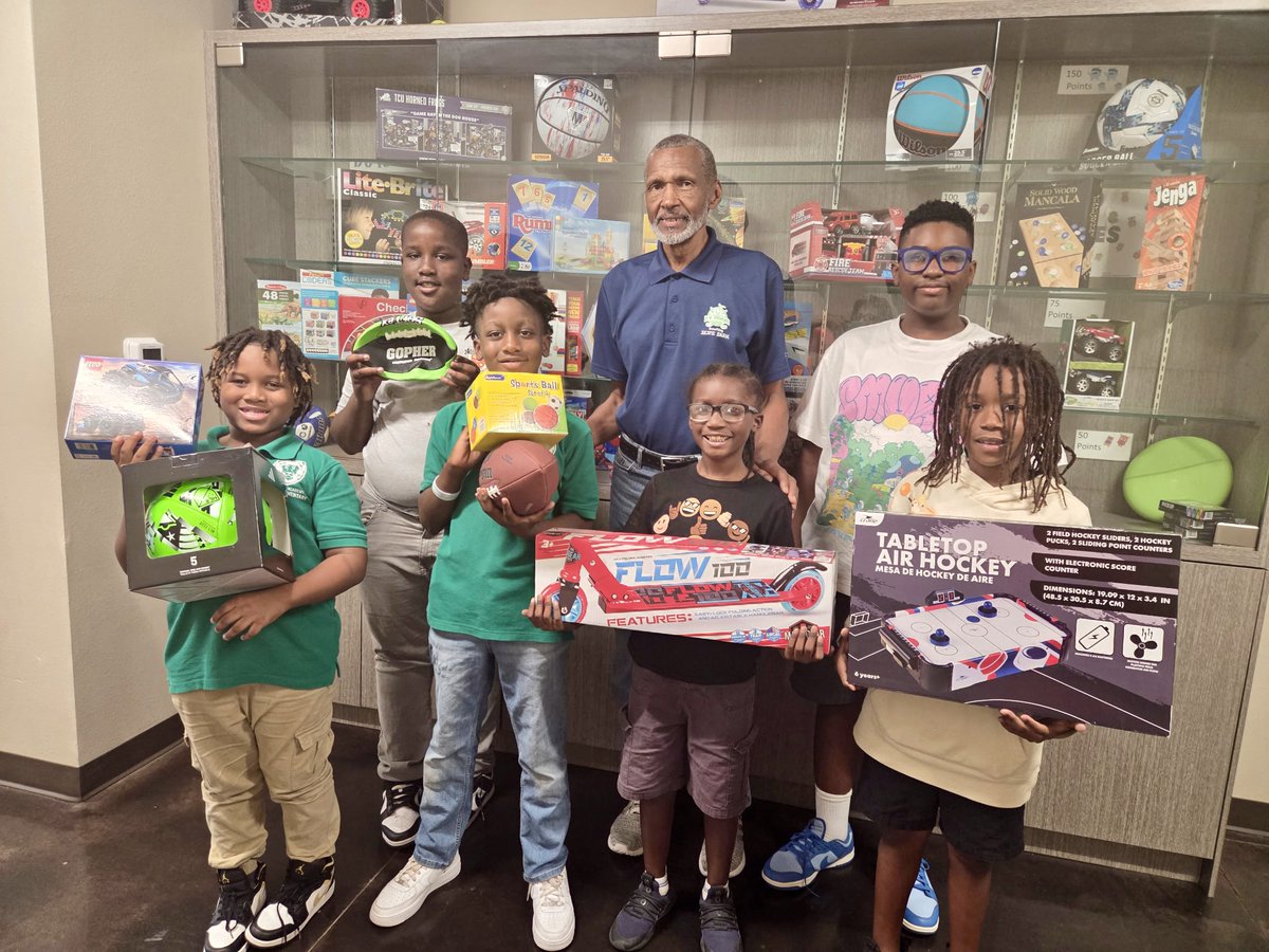 HopeFarmInc's tweet image. Our students have been doing GREAT THINGS these last two weeks - they LOVE spending their dojo points they have earned!