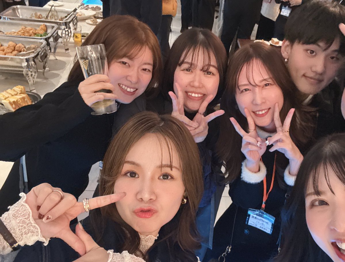 sachan_zeroplus's tweet photo. 楽しかったなー！(泥酔)
会えないと思ってたクラスのみそらさんがなにより大感激🐨💓

実物のりくさんはかっこよすぎて照れたの��写真撮りませんでした！w

あーっ！さーちゃんて陸さんの！って声掛けてもらってうれしいうれしい

📸とりあえず女子ばかりを🫶

 #ZeroPlus #オフライン交流会2025 https://t.co/327QbVzy2q