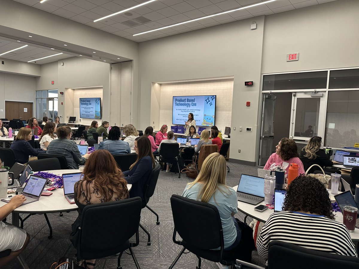 𝒴𝓋𝑜𝓃𝓃𝑒 𝒫𝑜𝓈𝓉 tweet media