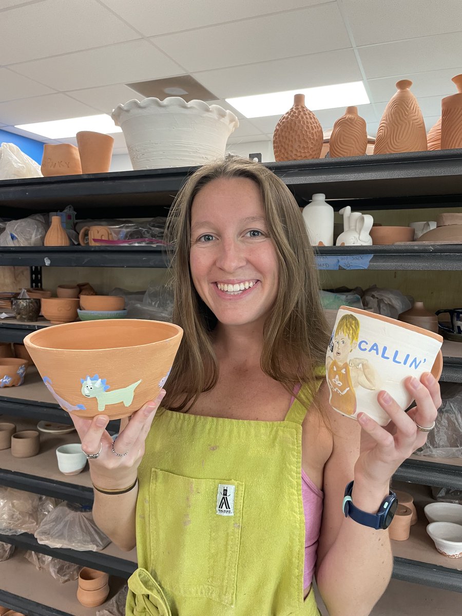 UFMedicine's tweet image. Meet Cali Love, a #FirstGenUF M.D.-Ph.D. student, artist and Texan-turned-Gator who is exploring the intersection of cancer biology and neuroscience to develop targeted therapies for glioblastoma, a devastating brain cancer with no cure.
🔗go.ufl.edu/luiwbwz #GoGators