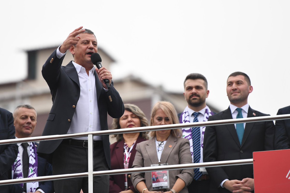 TEŞEKKÜRLER ORDU ❤️

Adaletin, demokrasinin ve mücadelenin sesi bugün Ordu’dan yankılandı.

Genel Başkanımız Sn. Özgür Özel’in katılımıyla gerçekleşen İrade Milletindir Mitinginde Cumhuriyet Meydanı’nı hınca hınç doldurarak tarih yazan hemşehrilerimize yürekten teşekkürlerimi